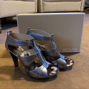 Michael Kors Berkeley T-Strap Sandal